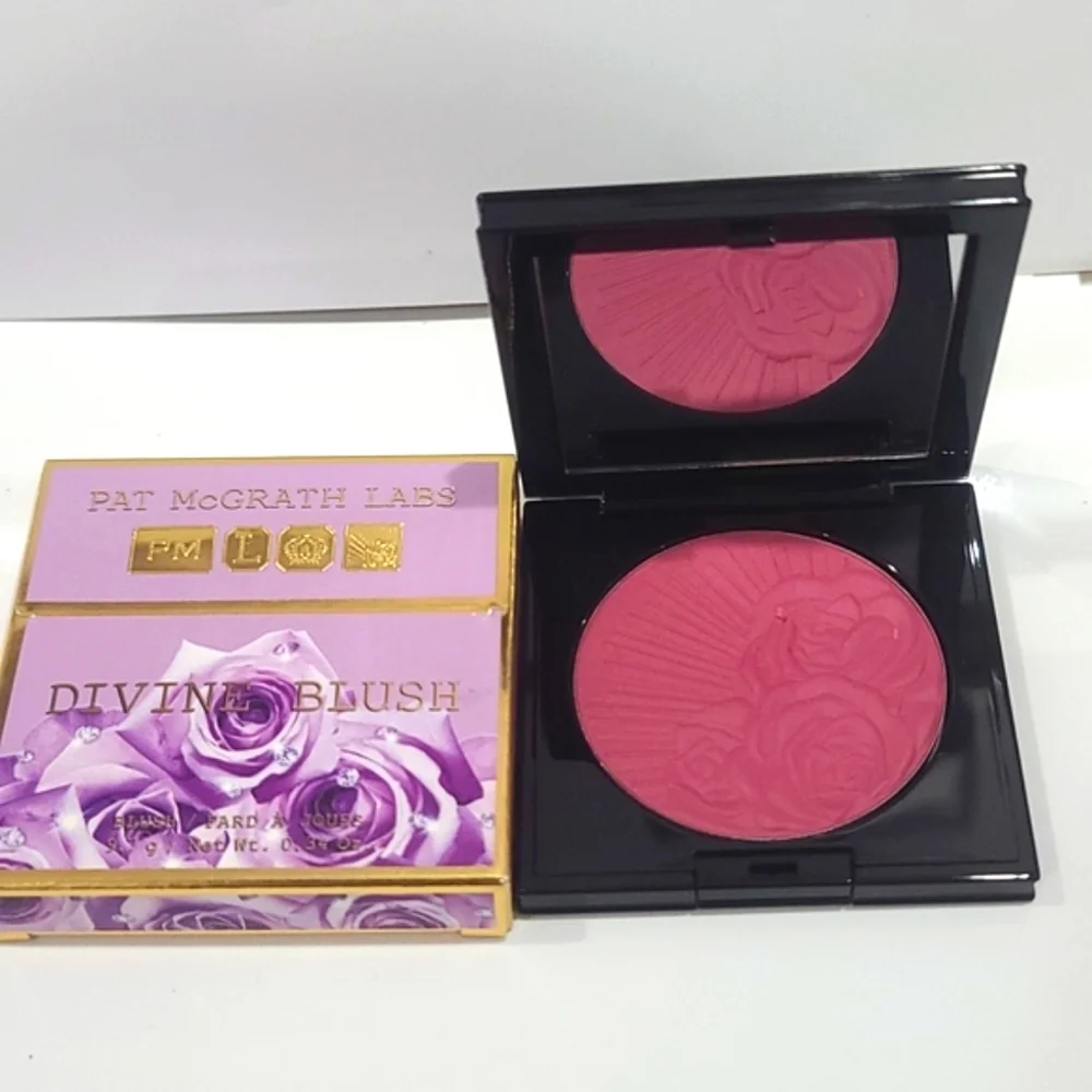 NIB ✅ Pat McGrath LOVESTRUCK Blush ~ Skin Fetish: Divine Powder Blush ~ BNIB
